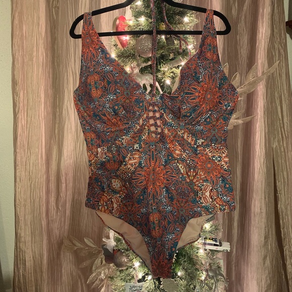 Swimsuit For All 1 Piece Swim - Picture 1 of 4